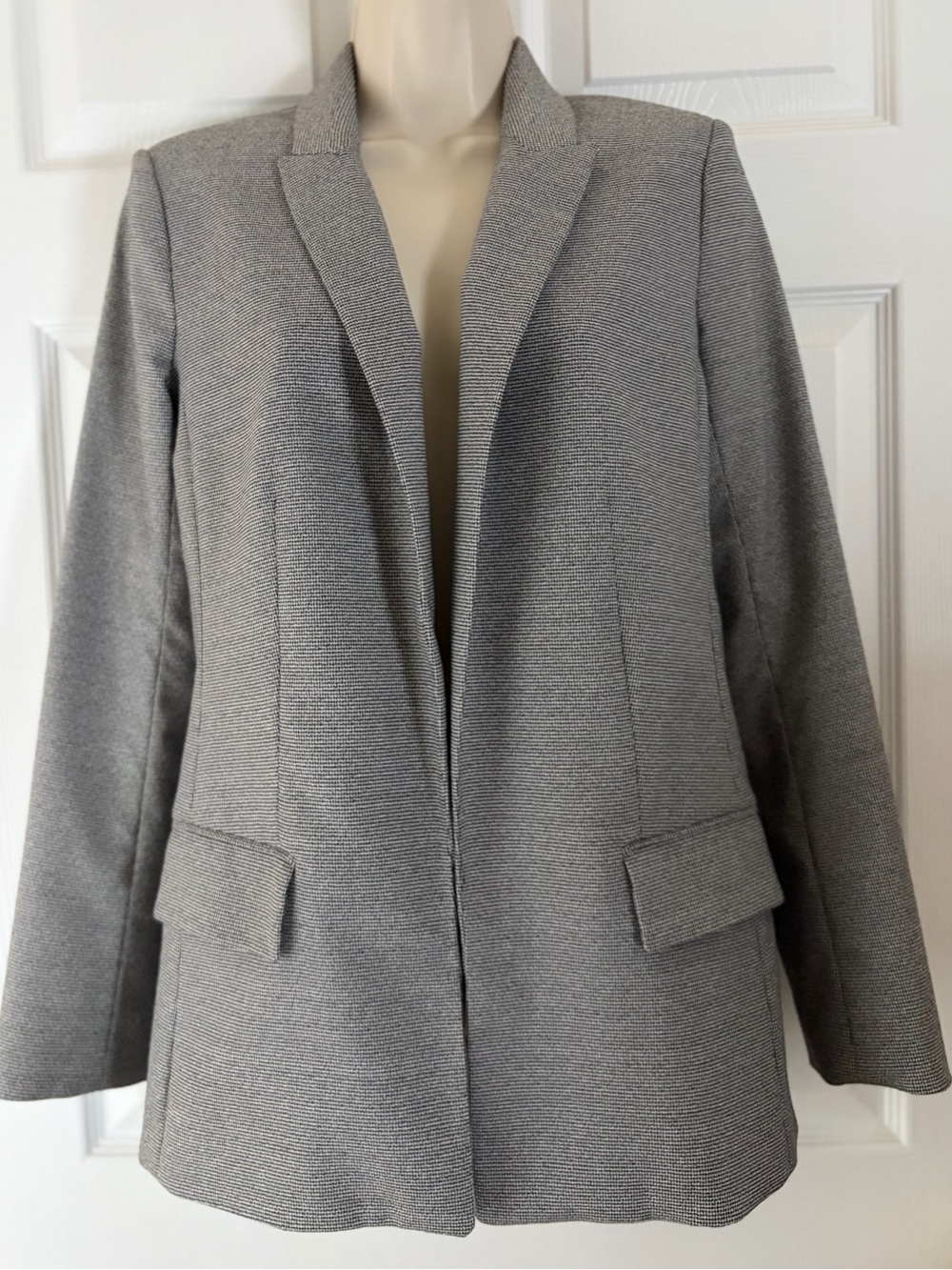 H&M Classic Grey Blazer Suit Coat Jacket  - Small - like new!